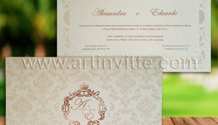 Convite de casamento clássico, modelo Alexandria com estampa adamascada na parte externa
